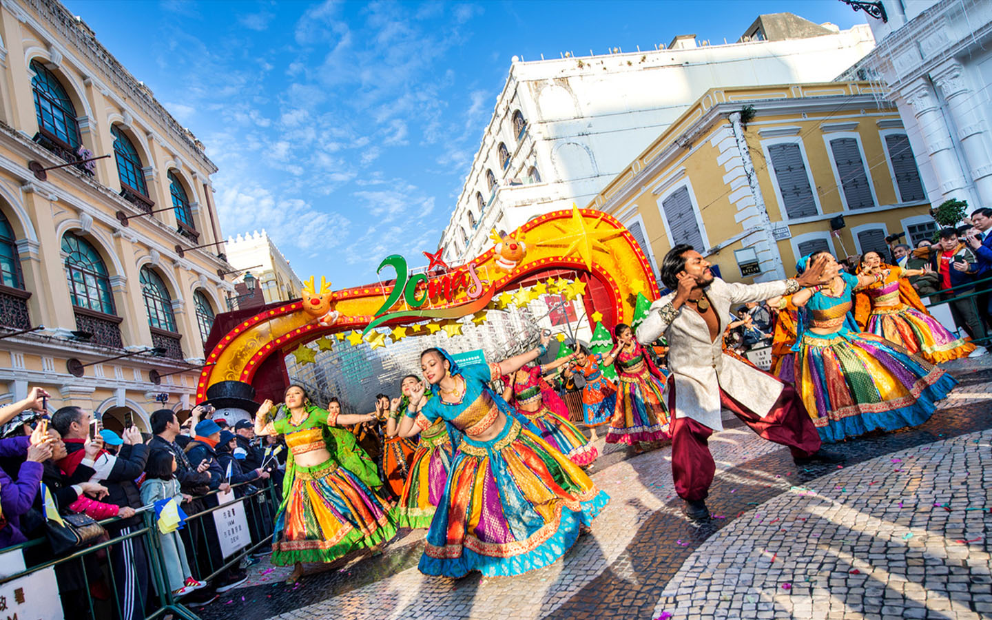 The Macao International Parade is recruiting performers and participants