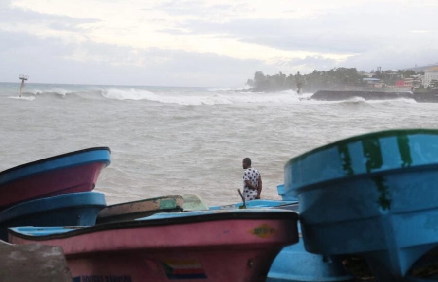 Scores die after boat capsizes in Mozambique