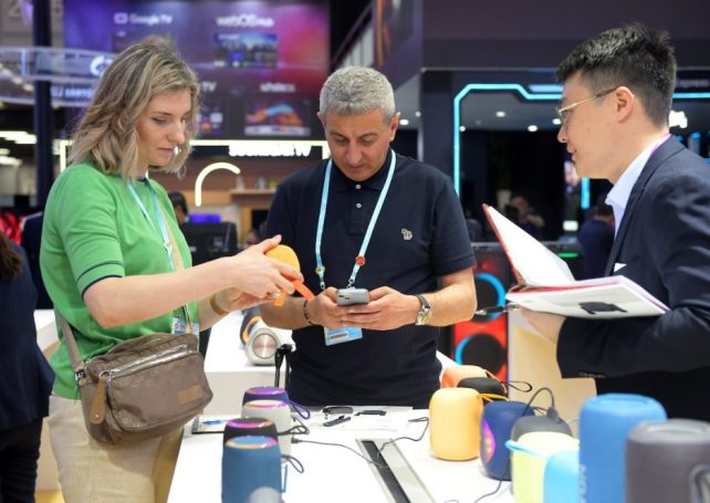 The Canton Fair kicks off with a sharp rise in overseas buyers