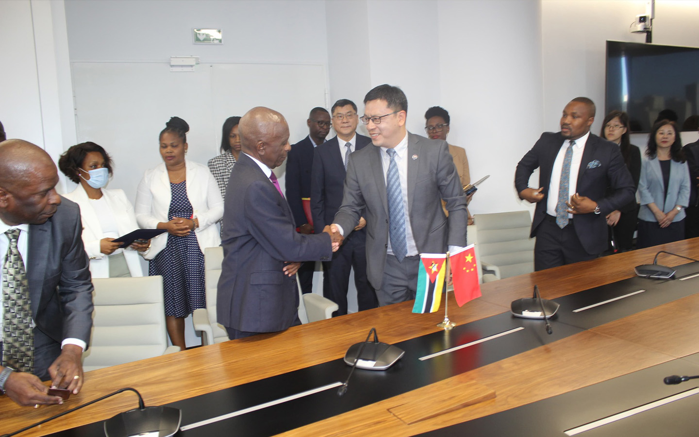 CNOOC signs oil and gas concession deals in Mozambique