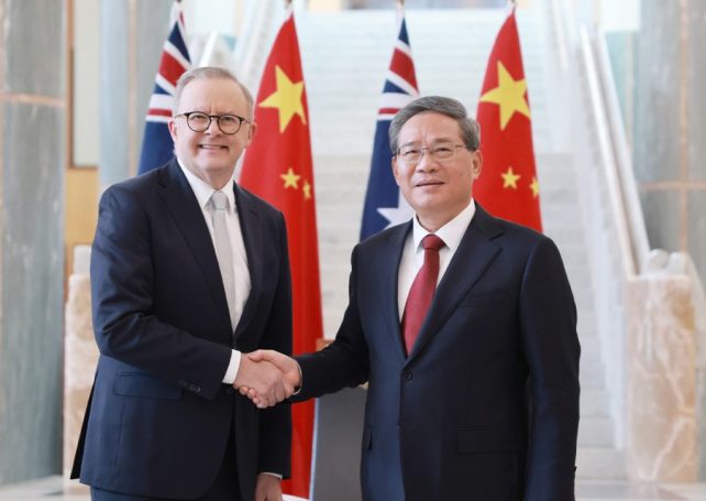Australians and New Zealanders can expect visa-free travel to China, promises Li