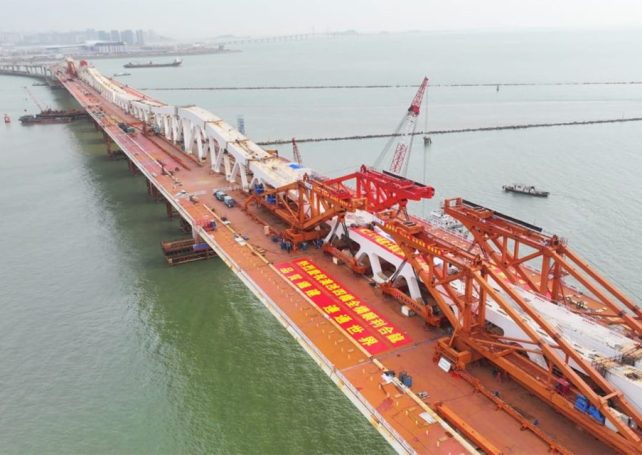 The Macau Bridge will open to traffic in the third quarter of this year