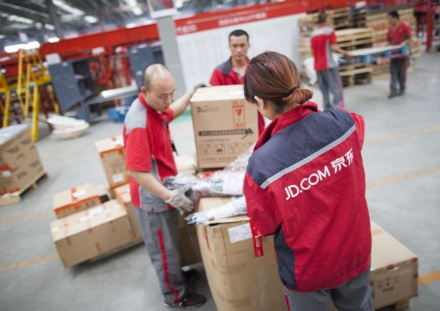 China’s parcel delivery milestone indicates a busy e-commerce sector