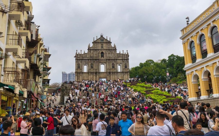 More foreign visitors are choosing to stay overnight in Macao