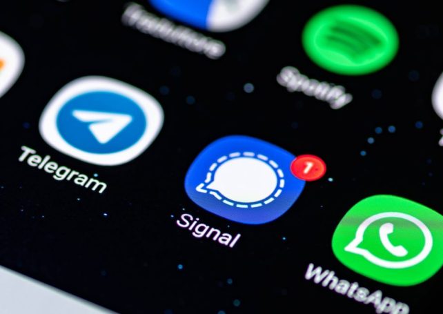 Russia blocks messaging service Signal