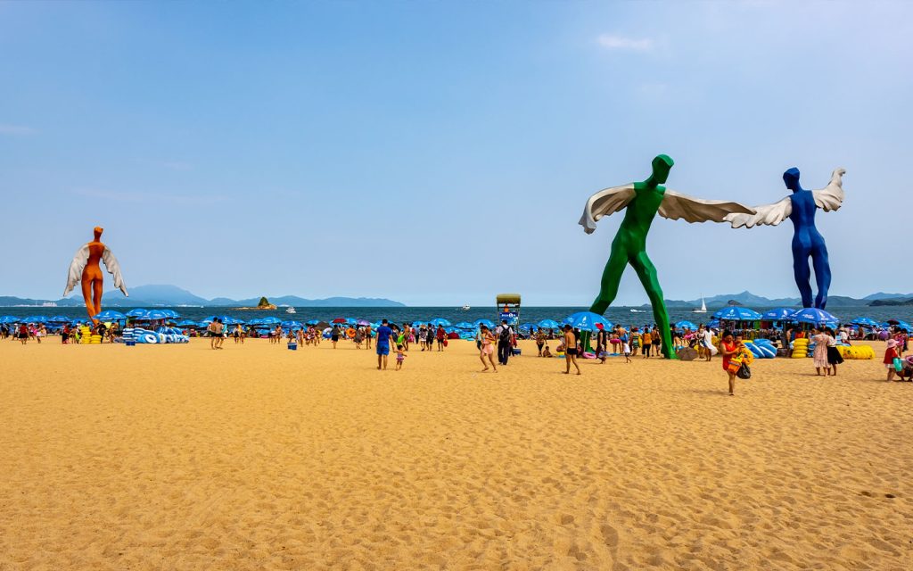 With a 260-kilometre coastline, Shenzhen has no shortage of beaches, but few can match the spectacle and scope of Dameisha Beach Park