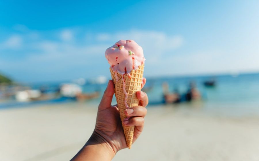 Why do you often feel hungry at the beach? Science has an answer