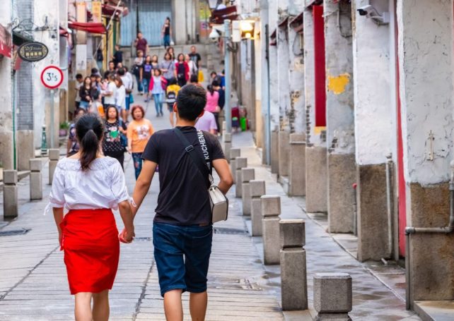 Has the pedestrianisation of Rua da Felicidade backfired?