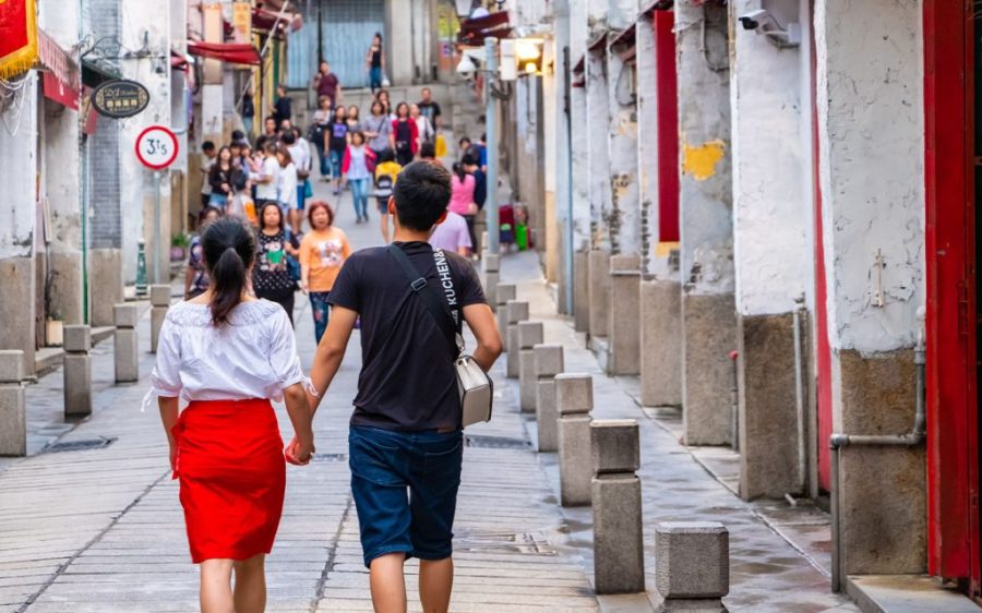 Has the pedestrianisation of Rua da Felicidade backfired?