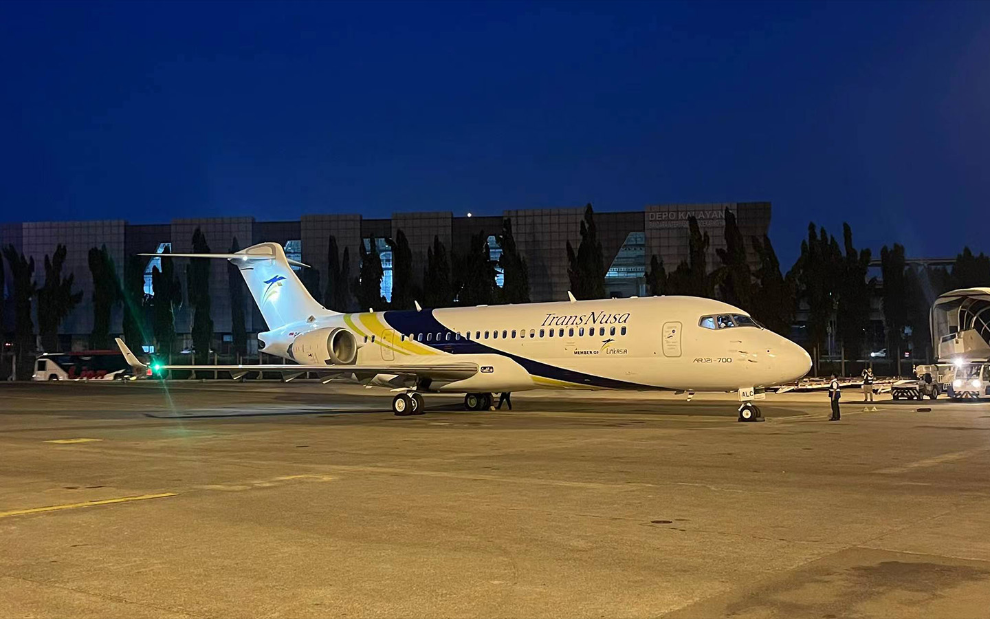 China’s homegrown ARJ21 jet touches down in Guangzhou in aviation milestone