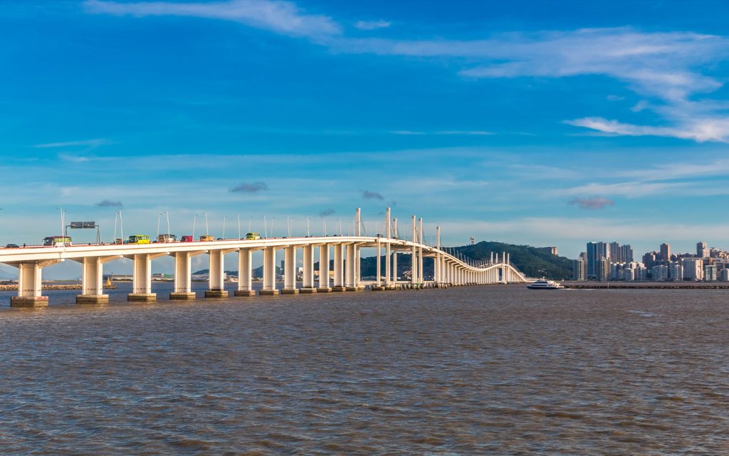 Amizade Bridge