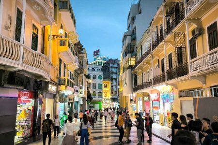 Lean times continue for Macao’s retailers and restaurants