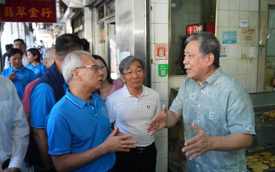 Sam Hou Fai visits the Inner Harbour district on his third community walkabout 