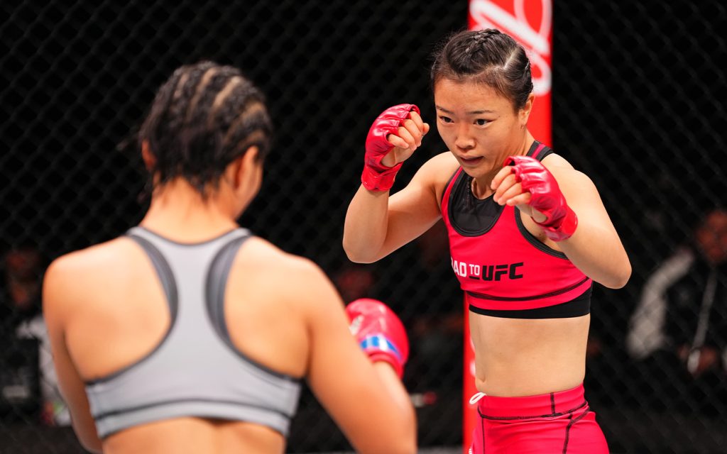 China’s Shi Ming defeated her compatriot Feng Xiaocan with a head-kick KO