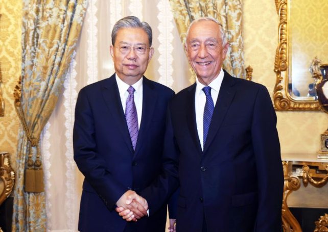 China’s top legislator meets with Portugal’s leaders