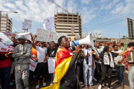 Protestors clash with security forces in Mozambican capital