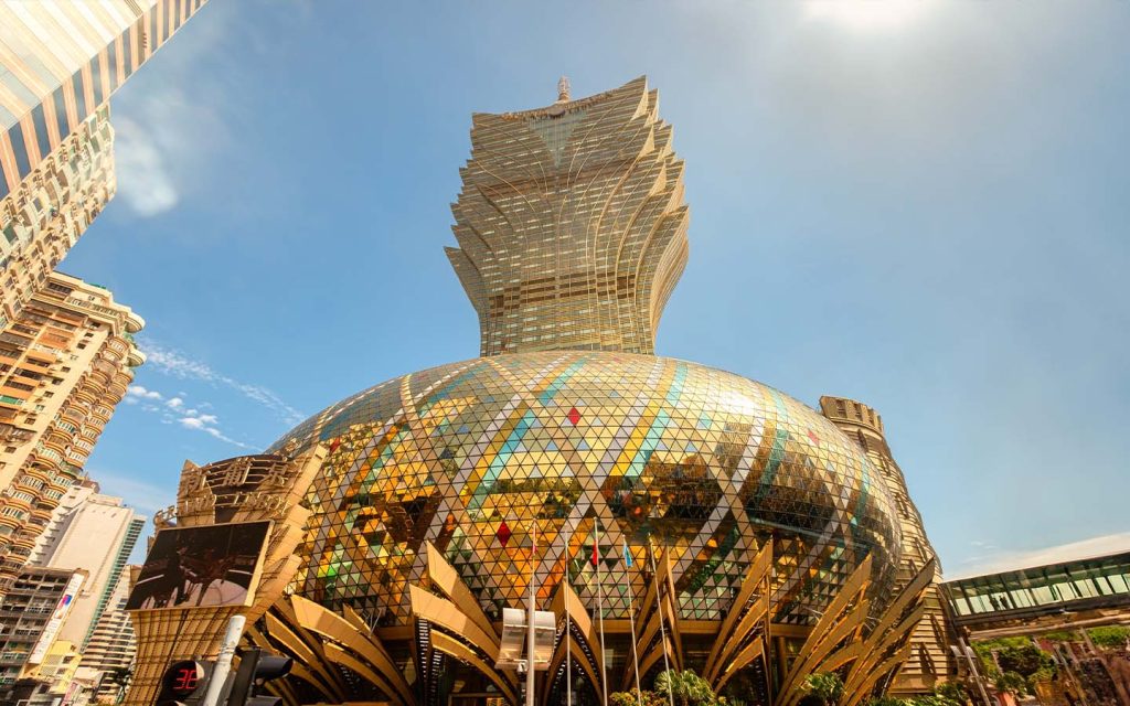 2007: The Grand Lisboa opens its doors