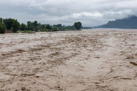 Flooding in Mozambique traps thousands as rainy season worsens