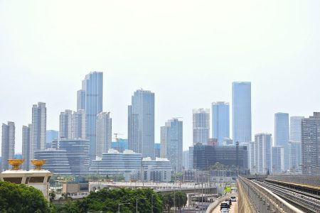 Hengqin Port broke several single-day traffic records last Friday