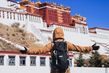 Flights launched from Lhasa to Hong Kong, with Macao services to follow