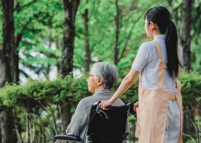 Elderly care facilities in Macao are insufficient, legislator says