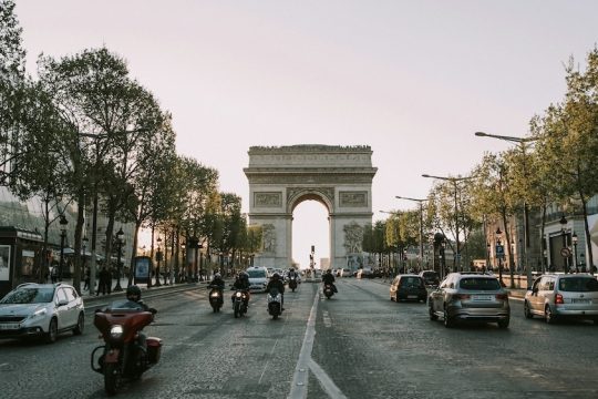 Parisians vote to pedestrianise more than 500 streets following a referendum