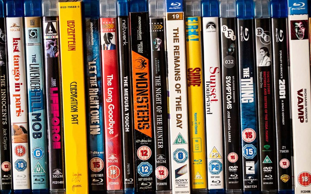 Oldies but goldies: DVDs and Blu-ray discs, borrowed from the library, are a great way to amuse yourself without spending a single pataca