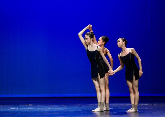 Dancers from the Macao Conservatory win 7 gold medals in regional competitions