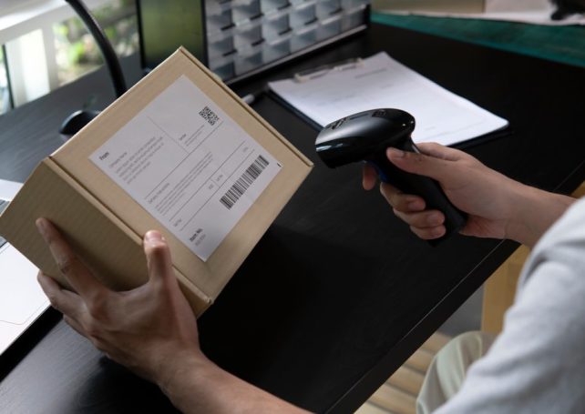 The US has cut duties on small parcels from China to 54 percent 
