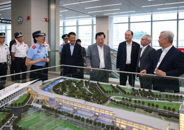 Top official continues Macao inspection tour with focus on development and culture