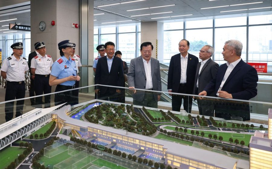 Top official continues Macao inspection tour with focus on development and culture