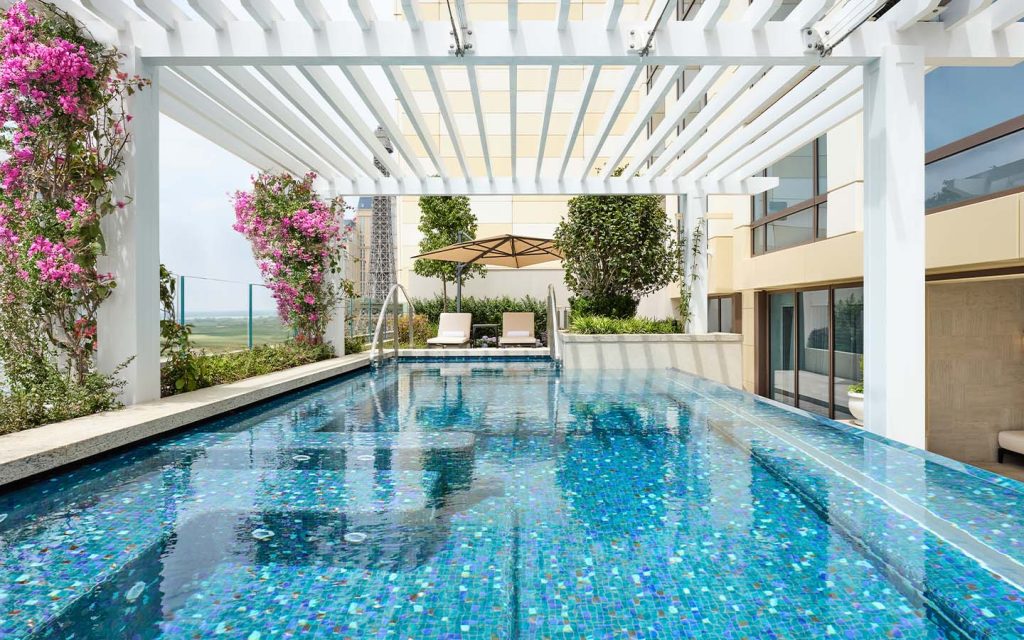 Londoner Grand - The new Hanover Suites feature a private pool and a sun-drenched outdoor oasis – ideal for quiet moments or entertaining your entourage