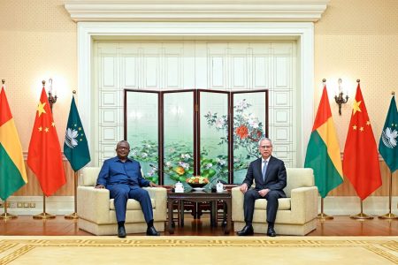 Macao’s chief executive meets with the president of Guinea-Bissau