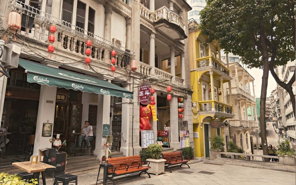 Why do South Koreans love visiting Macao?