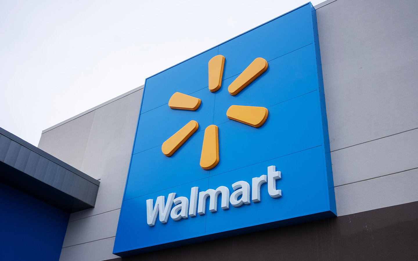 Hit by rising costs, US retailers are demanding that Chinese firms pay for shipping