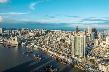 A yellow hot weather alert is in force in Macao