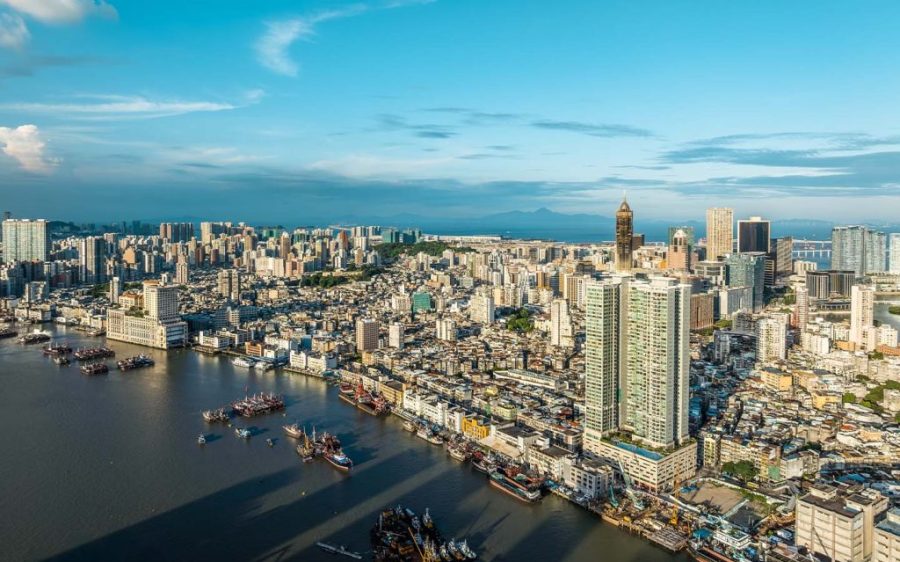 A yellow hot weather alert is in force in Macao