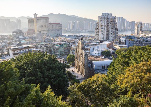 The SMG has raised the no. 1 typhoon signal in Macao