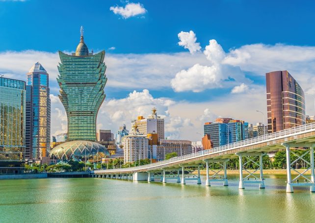 Macao issues yellow hot weather alert as temperatures soar