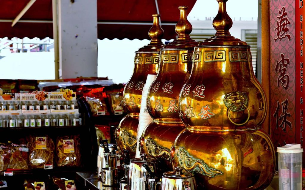 In this warm weather in Macao, are you getting enough Chinese herbal tea?
