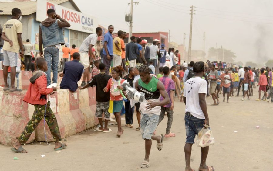 Angolan lawyers mobilise to ensure fair trials for riot detainees