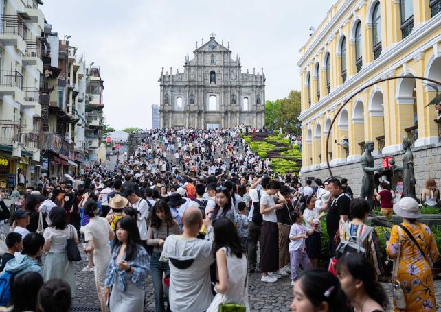Non-gaming visitor spending in Macao rises 4.6 percent in the second quarter