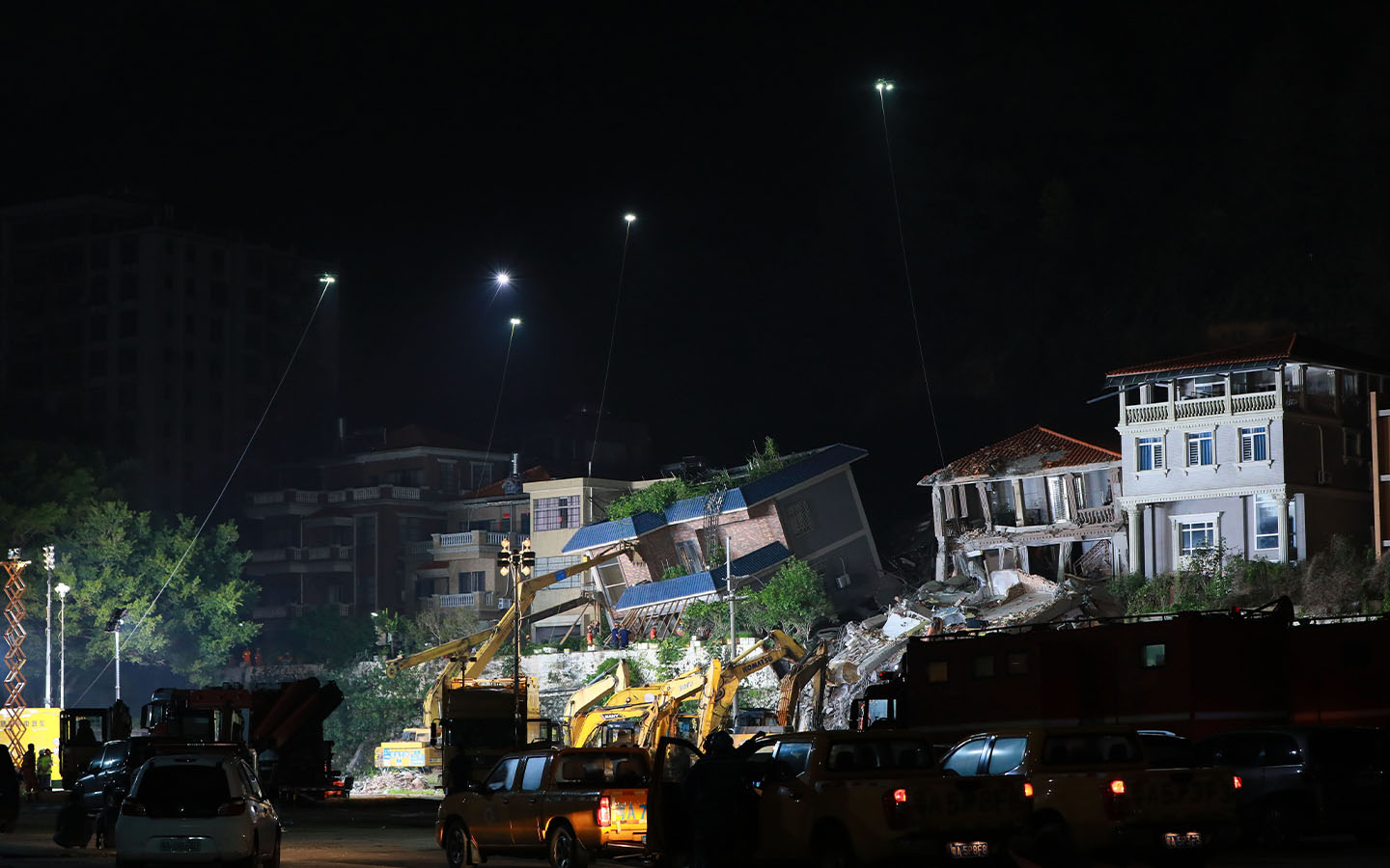 Four more found dead, with one still missing in Guangzhou landslide