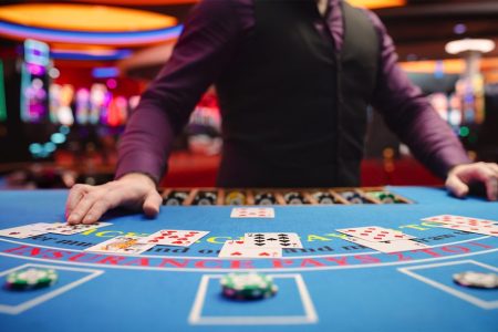 Salaries in Macao’s gambling industry