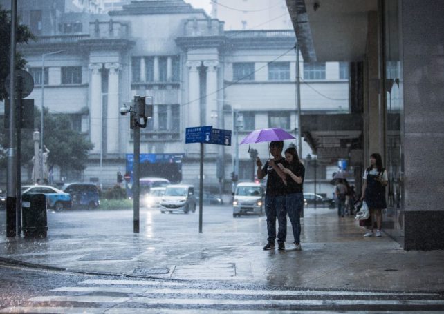 Wet and stormy weather to persist over Macao until the middle of the week