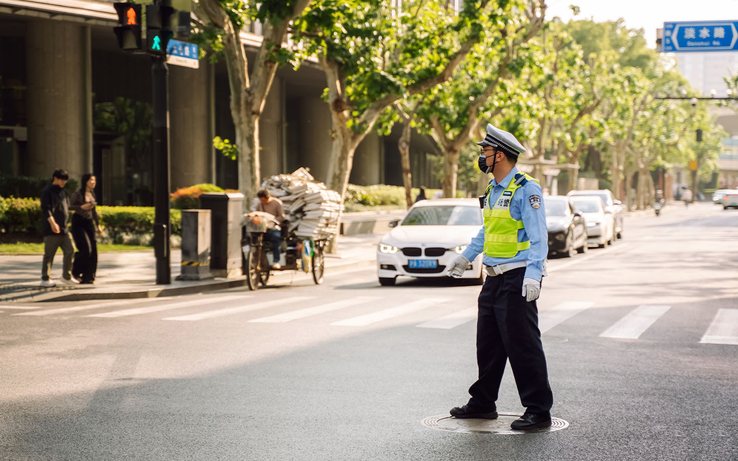 Zhuhai cracks down on motorists who don’t give way to pedestrians
