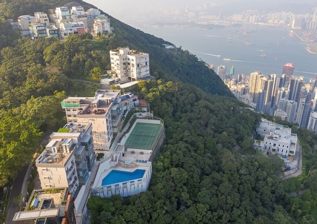 Mainland Chinese are behind a surge in Hong Kong’s ultra-luxury property market