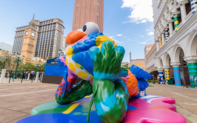Snap photos with a rainbow-hued Elmo sculpture lounging near the Venetian Lagoon, co-created by Sands China and ARTICROSS