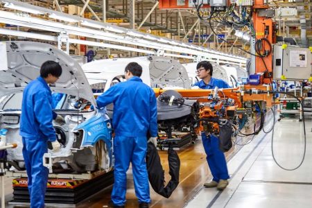 China’s industrial profits return to growth with August upswing