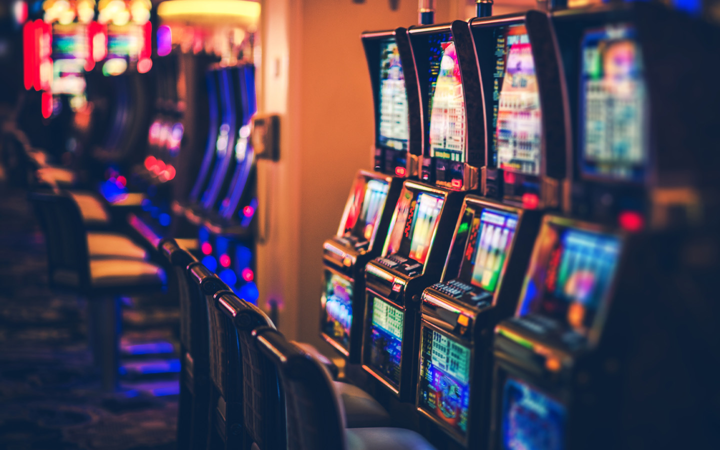 Macao’s satellite casinos are shutting early as staff leave